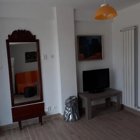 Cozy One Residence 那沃达利